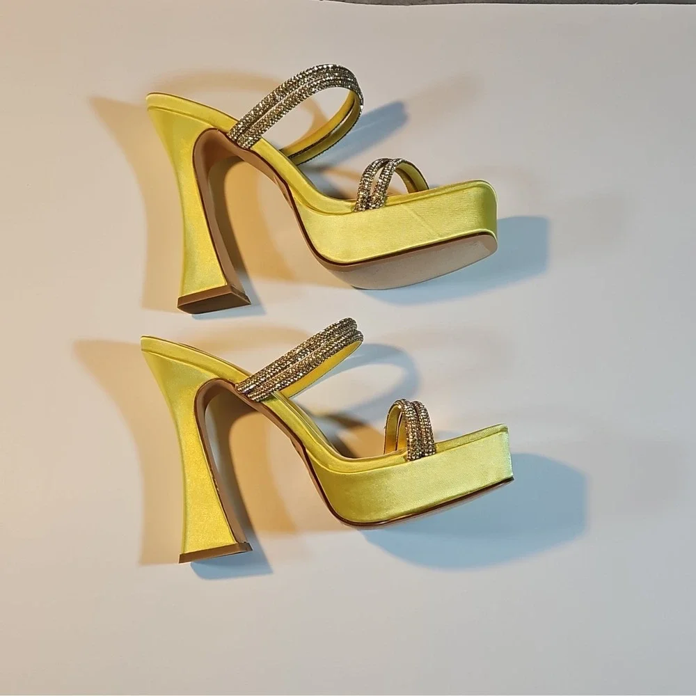 Cathy Jean Yellow Synthetic Rhinestone Strappy Platform Block Heel Open Toe 7